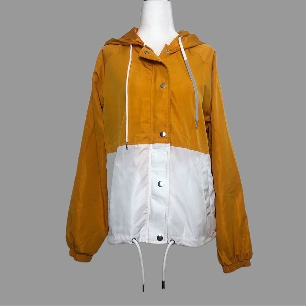 💜 M 💜 Rain Jacket Zip Up Hood Lightweight​